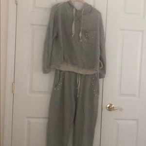 Vintage Havana pearl sweat outfit